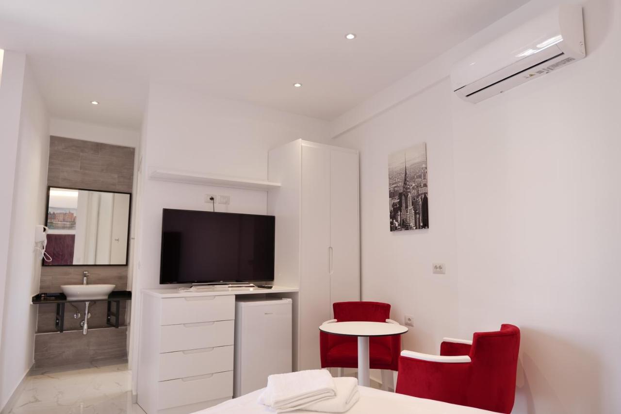Lumi Hotel Sarandë 외부 사진