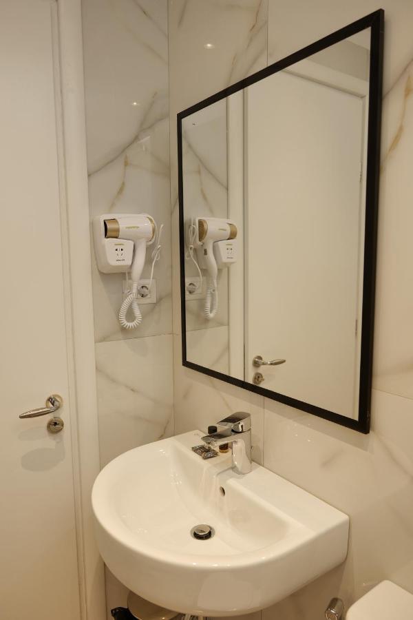 Lumi Hotel Sarandë 외부 사진